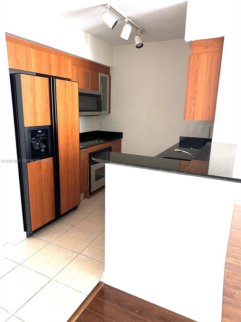 335 S Biscayne Blvd # 1802, Miami FL 33131