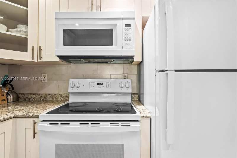 210 172nd St # 533, Sunny Isles Beach FL 33160