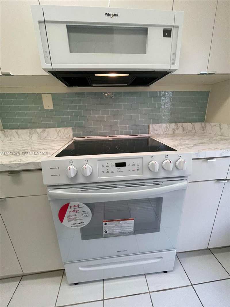 1450 Atlantic Shores Blvd # 109, Hallandale Beach FL 33009