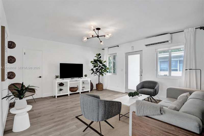 1440 16th St # 3, Miami Beach FL 33139