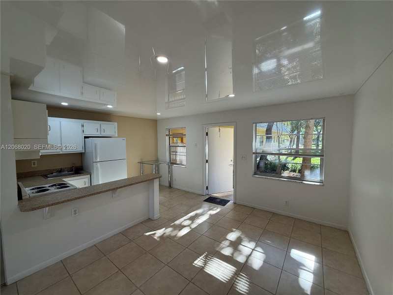 5168 NE 6th Ave # 407, Oakland Park FL 33334