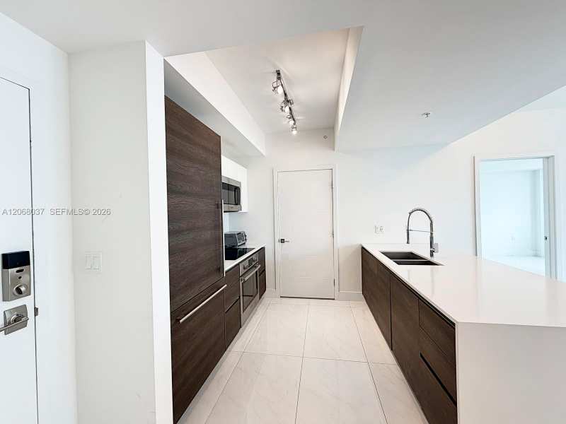 301 Altara Ave # 609, Coral Gables FL 33146