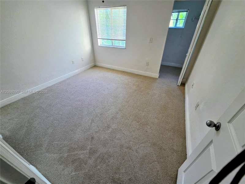 2520 Centergate Dr # 303, Miramar FL 33025