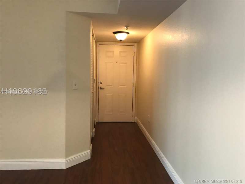 2520 Centergate Dr # 303, Miramar FL 33025