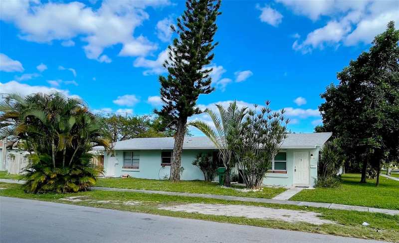 511 SE 2nd Avenue, Dania Beach FL 33004