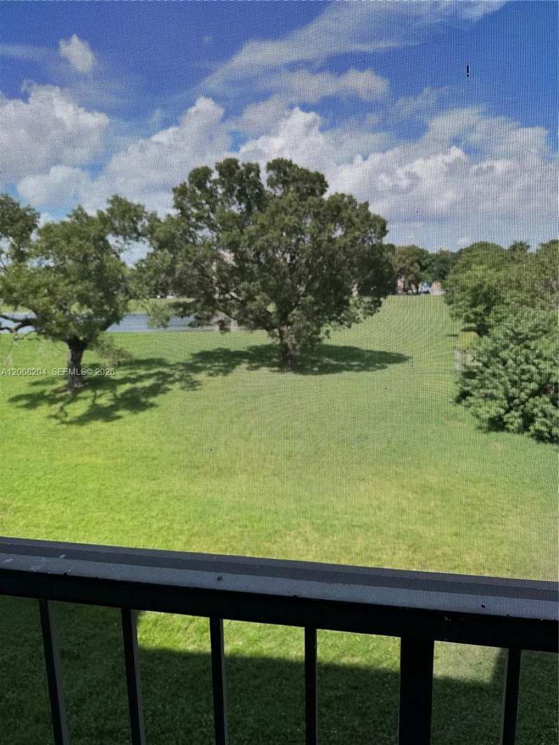 CASTILLIAN CLUB CONDO