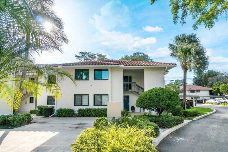50 PELICAN POINTE Drive # 2050, Delray Beach FL 33483