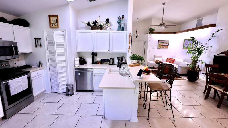 2220 Soundings Court, FL 33413