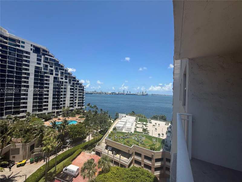 770 Claughton Island Dr # 1101, Miami FL 33131