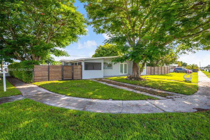 11445 SW 43rd Ter, Miami FL 33165