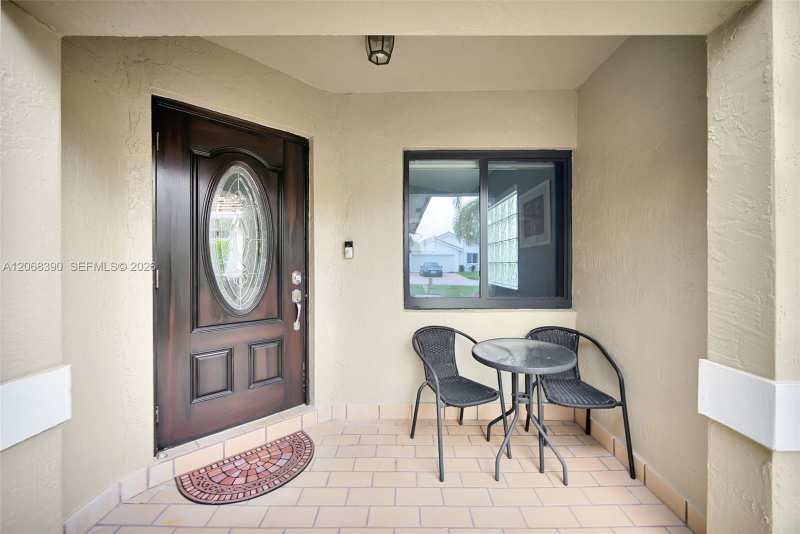 17640 SW 4th Ct, Pembroke Pines FL 33029