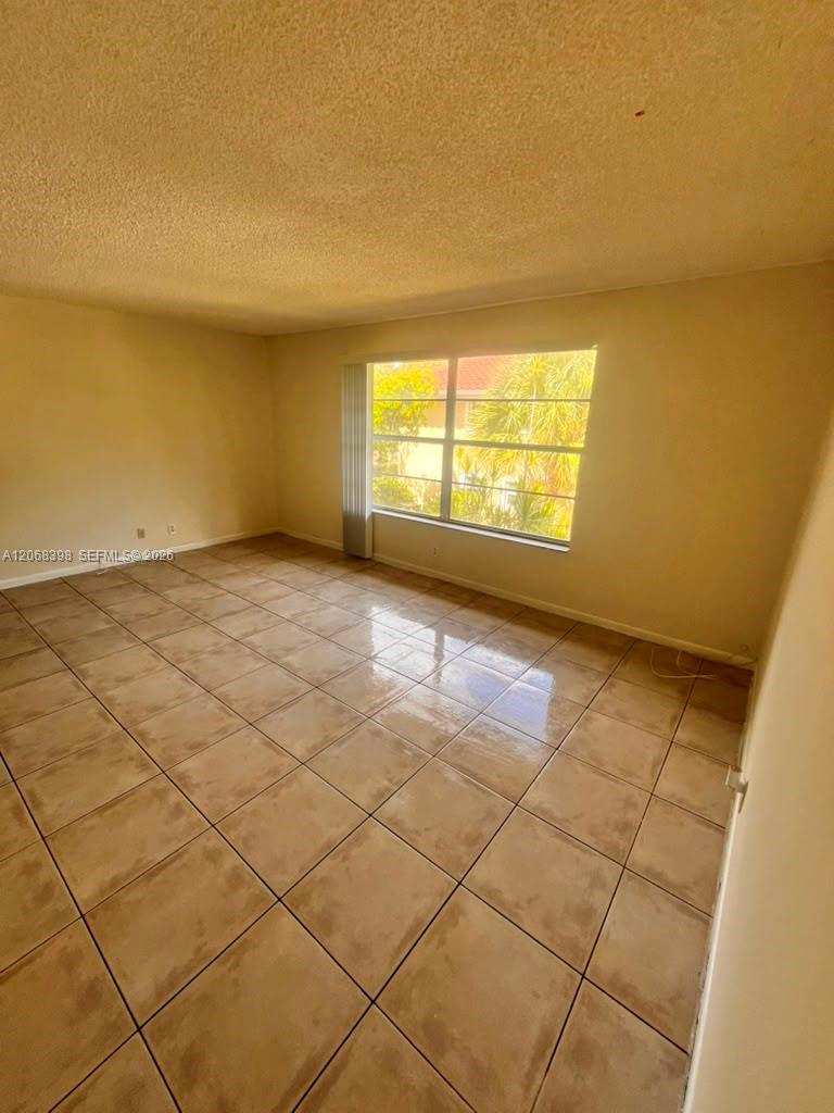 8704 NW 35th St # 202, Coral Springs FL 33065