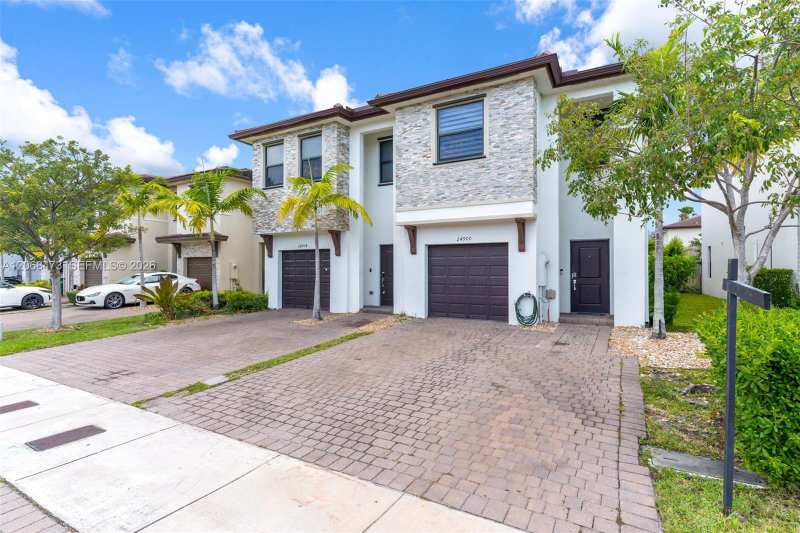 24900 SW 107th Ct, Homestead FL 33032