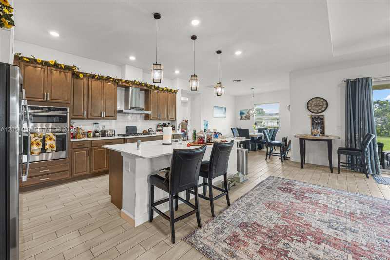 1085 Haywagon Trl, Loxahatchee FL 33470