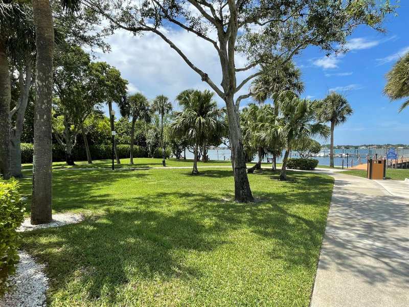 825 CENTER Street # 8A, Jupiter FL 33458