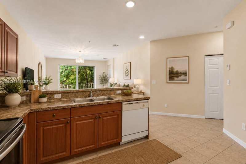 2004 Freeport Ln # 4106, Riviera Beach FL 33404