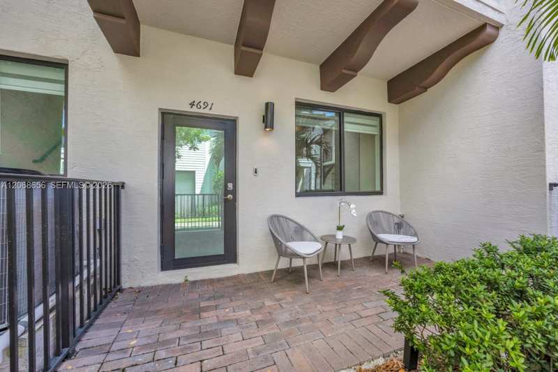 4691 NW 83rd Pkwy, Doral FL 33166