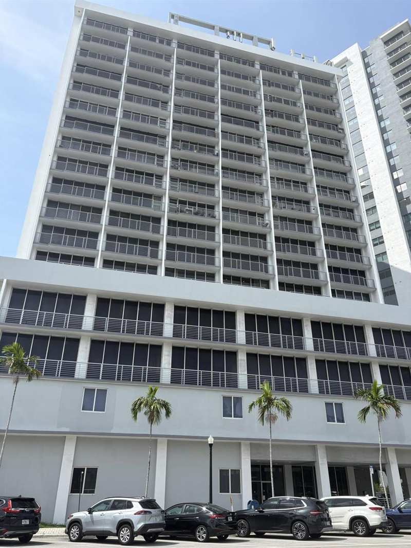 1720 HARRISON Street # 18C, Hollywood FL 33020