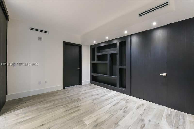 1010 Brickell Ave # 3905, Miami FL 33131