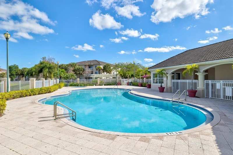 5021 N WILES Road # 205, Coconut Creek FL 33073