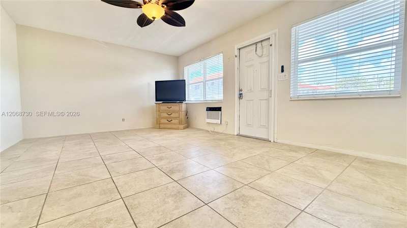 22 SE 3rd Ter # 3, Dania Beach FL 33004