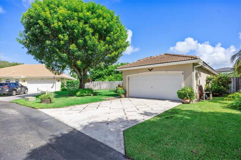 2835 SE 4th Pl, Homestead FL 33033