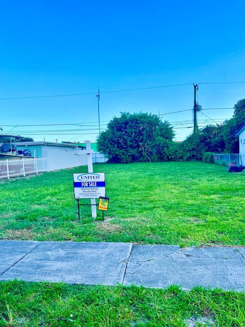 5226 Fletcher Street, Hollywood FL 33021