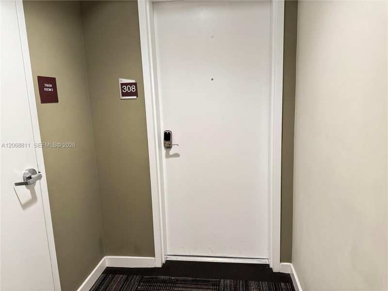 7661 NW 107th Ave # 308, Doral FL 33178