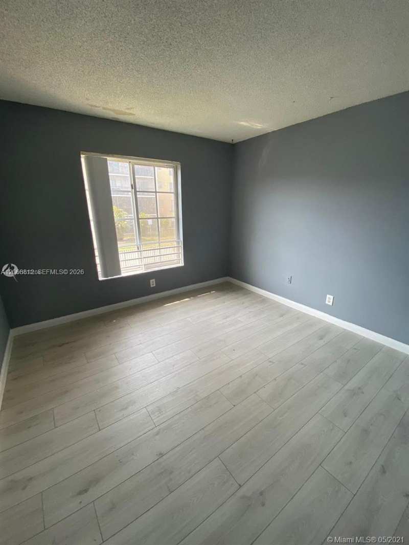 5241 Geneva Way # 203, Doral FL 33166