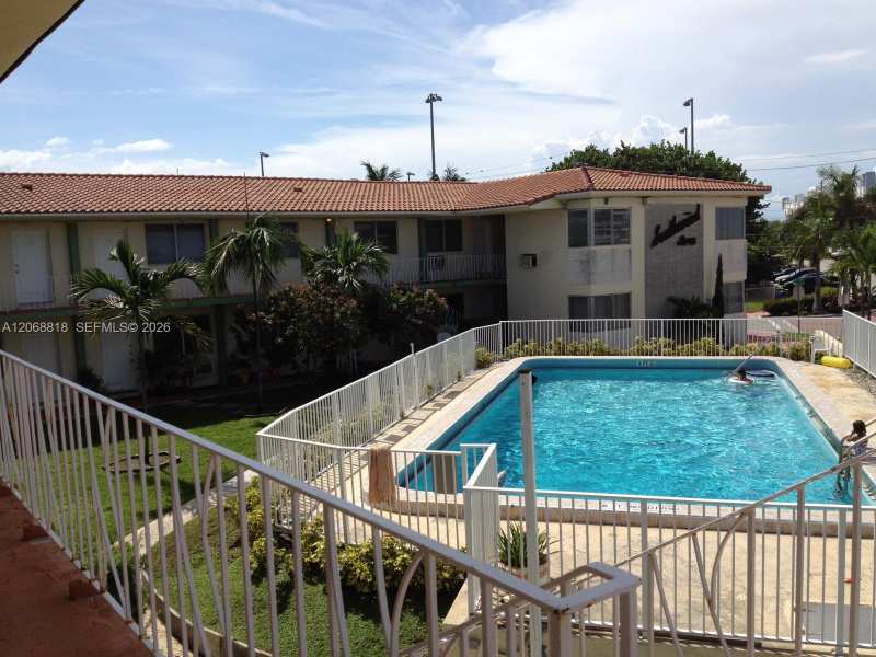 2 S Shore Dr # 3, Miami Beach FL 33141