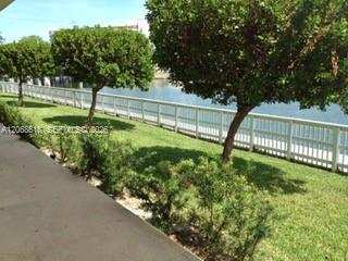 2 S Shore Dr # 3, Miami Beach FL 33141