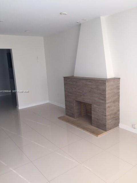 7820 Carlyle Ave, Miami Beach FL 33141