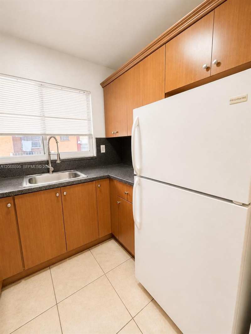 6850 W 14th Ct # 25B, Hialeah FL 33014