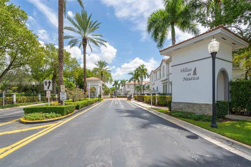 15747 SW 40th St # 213, Miramar FL 33027