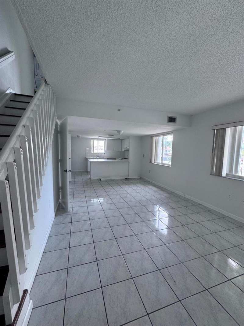 551 NW 82ND Avenue # 526, Miami FL 33126