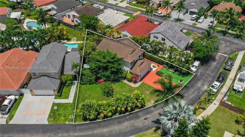 15905 SW 83rd Ter, Miami FL 33193