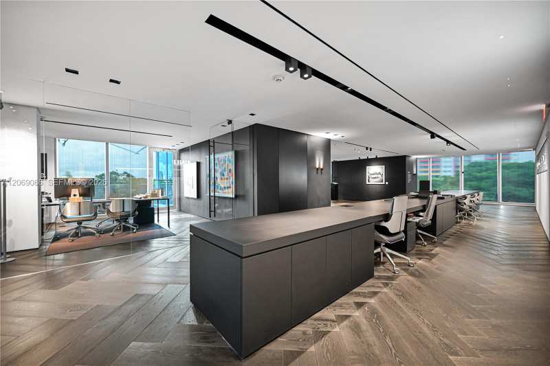 5555 Biscayne Blvd, Miami FL 33137