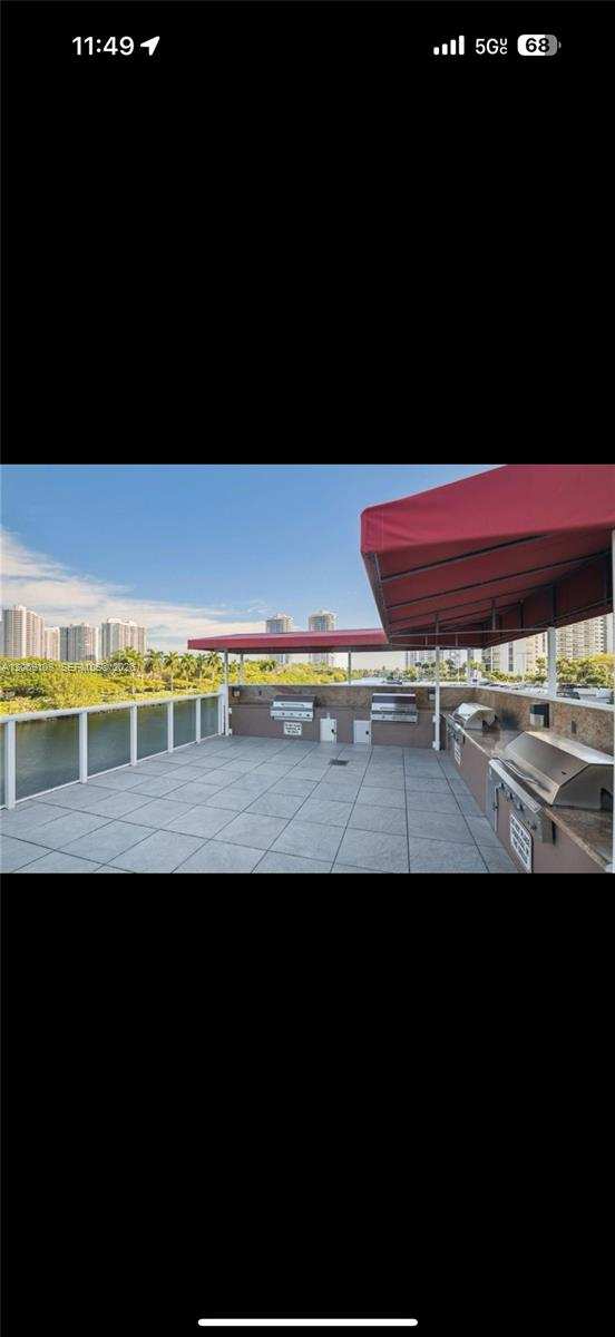 3625 N Country Club Dr, Aventura FL 33180