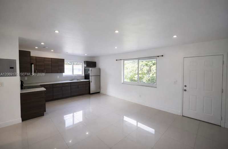 552 NE 61st St # 6, Miami FL 33137