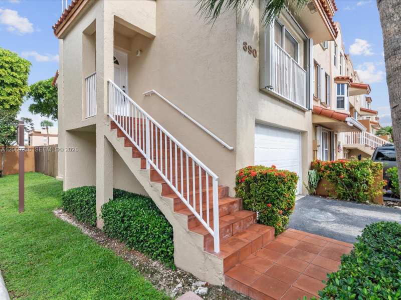 390 NW 86th Pl # 201, Miami FL 33126