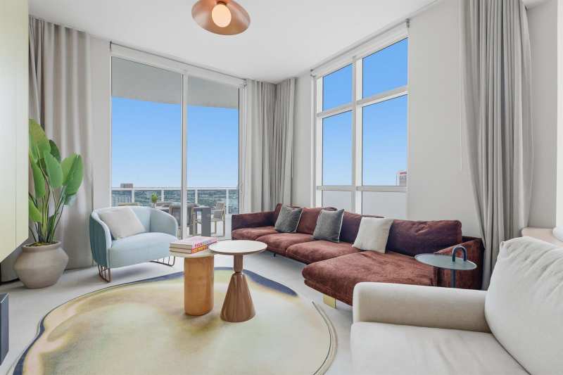 1945 S OCEAN Drive # 2408, Hallandale Beach FL 33009