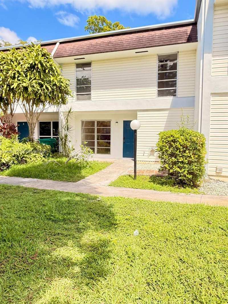 3301 Raleigh St # 4D, Hollywood FL 33021