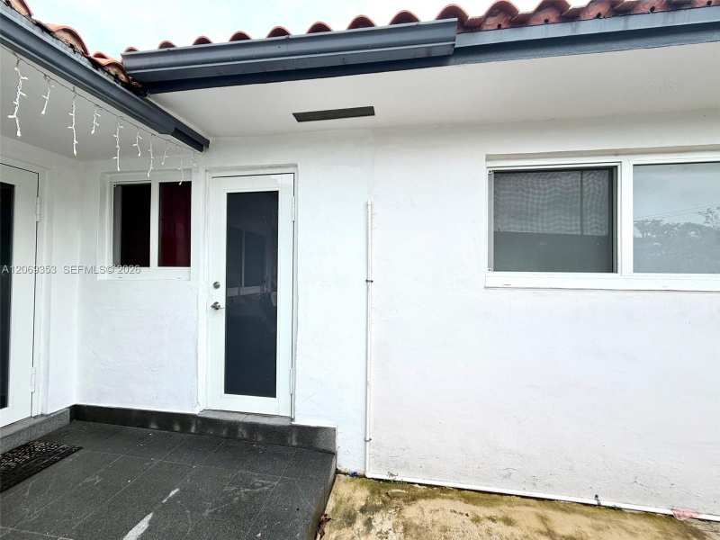 931 SW 82nd Ave # 3, Miami FL 33144