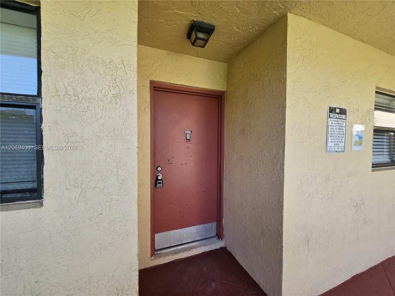 3396 Foxcroft Rd # 113, Miramar FL 33025