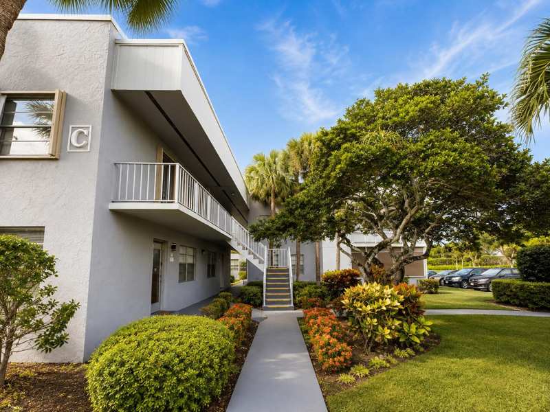 99 Flanders C, Delray Beach FL 33484
