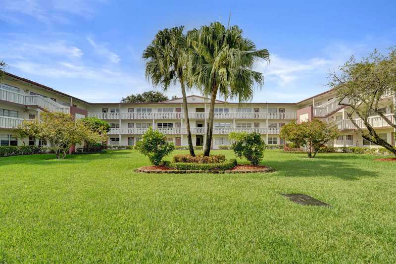 566 FANSHAW N, Boca Raton FL 33434