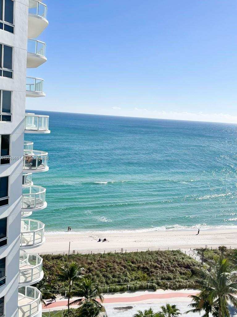 6365 Collins Ave # 1407, Miami Beach FL 33141