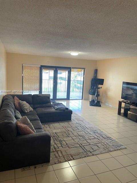 6364 Milk Wagon Ln, Miami Lakes FL 33014