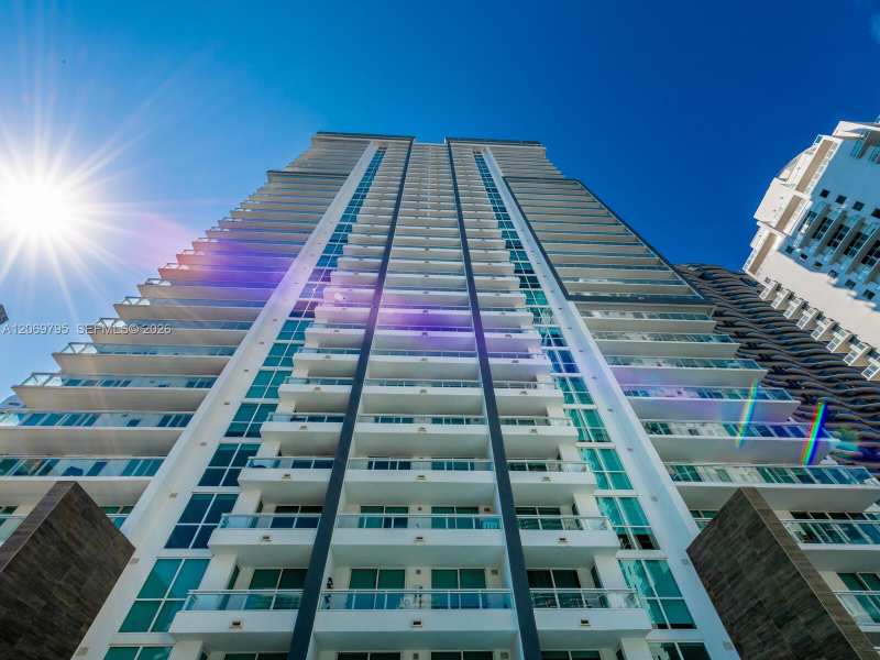 1080 Brickell Ave # 2206, Miami FL 33131
