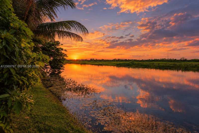 1268 NW 144th Ter, Pembroke Pines FL 33028